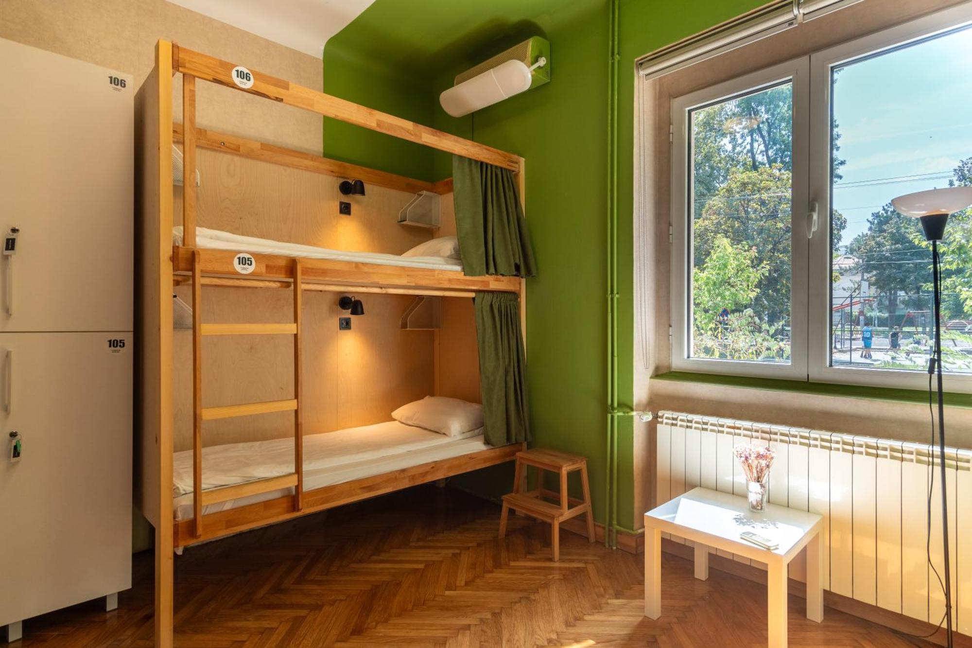 Cabbage Hostel Belgrad Exteriör bild