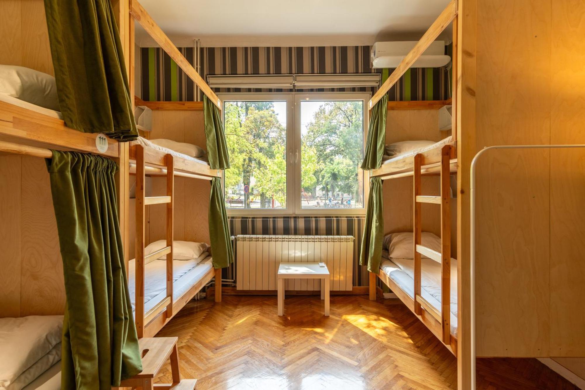 Cabbage Hostel Belgrad Exteriör bild